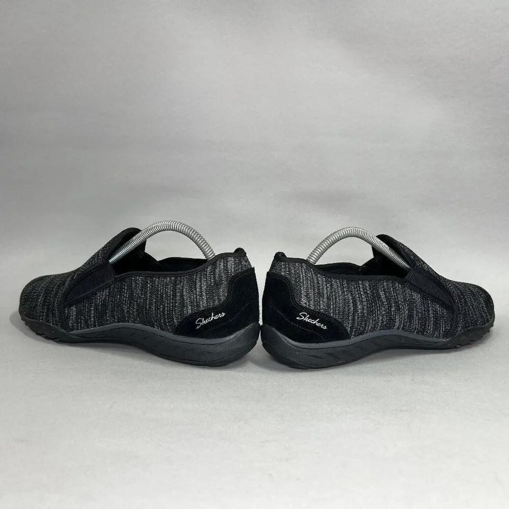Skechers Women's Size 10 Breathe Easy‎ Like Crazy Slip-On Athletic Shoes
